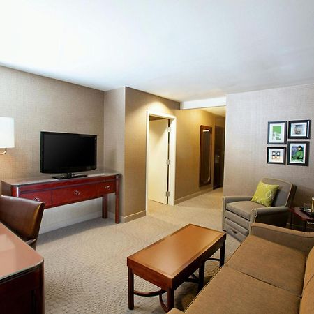 Sheraton Pittsburgh Airport Hotel Coraopolis Buitenkant foto