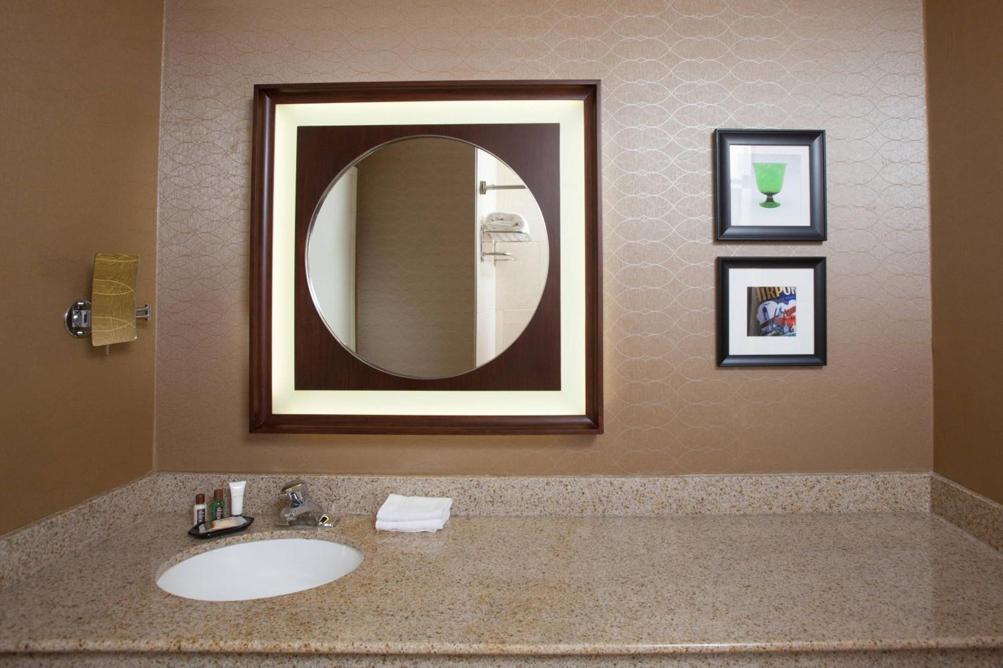 Sheraton Pittsburgh Airport Hotel Coraopolis Buitenkant foto