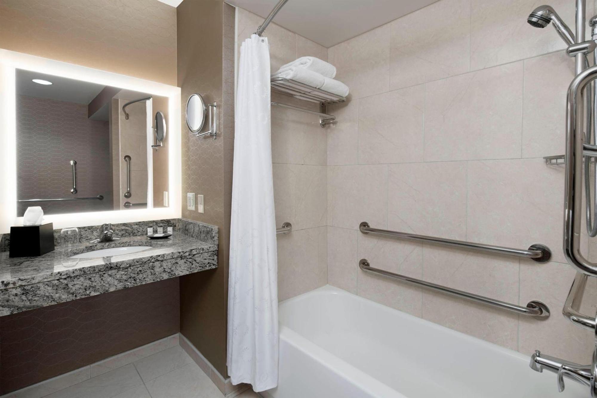Sheraton Pittsburgh Airport Hotel Coraopolis Buitenkant foto