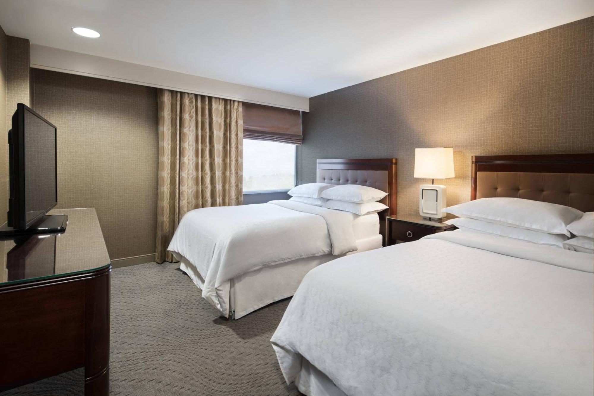 Sheraton Pittsburgh Airport Hotel Coraopolis Buitenkant foto