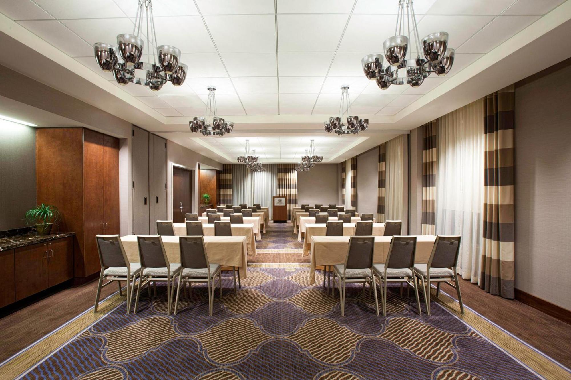 Sheraton Pittsburgh Airport Hotel Coraopolis Buitenkant foto