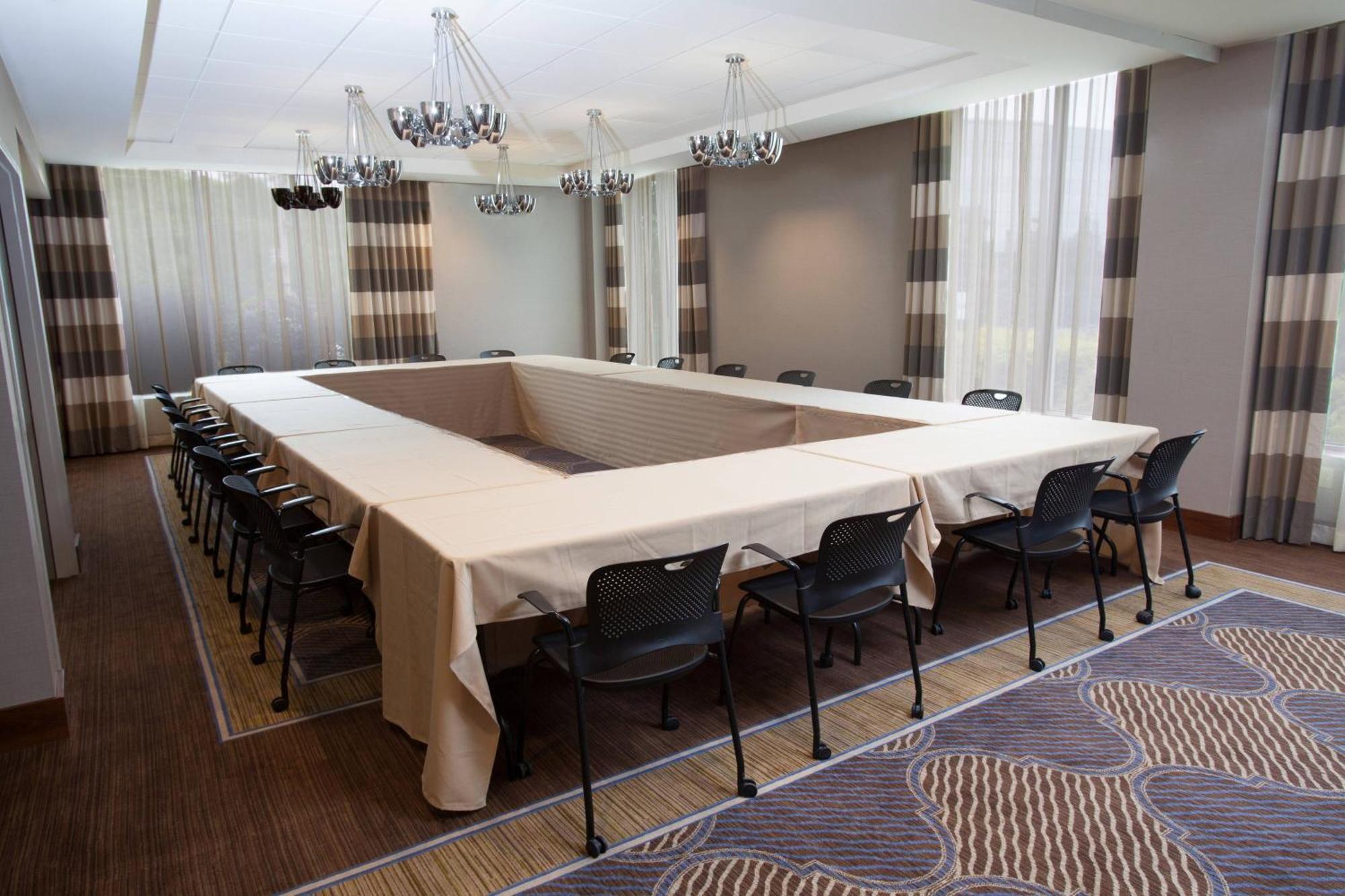 Sheraton Pittsburgh Airport Hotel Coraopolis Buitenkant foto