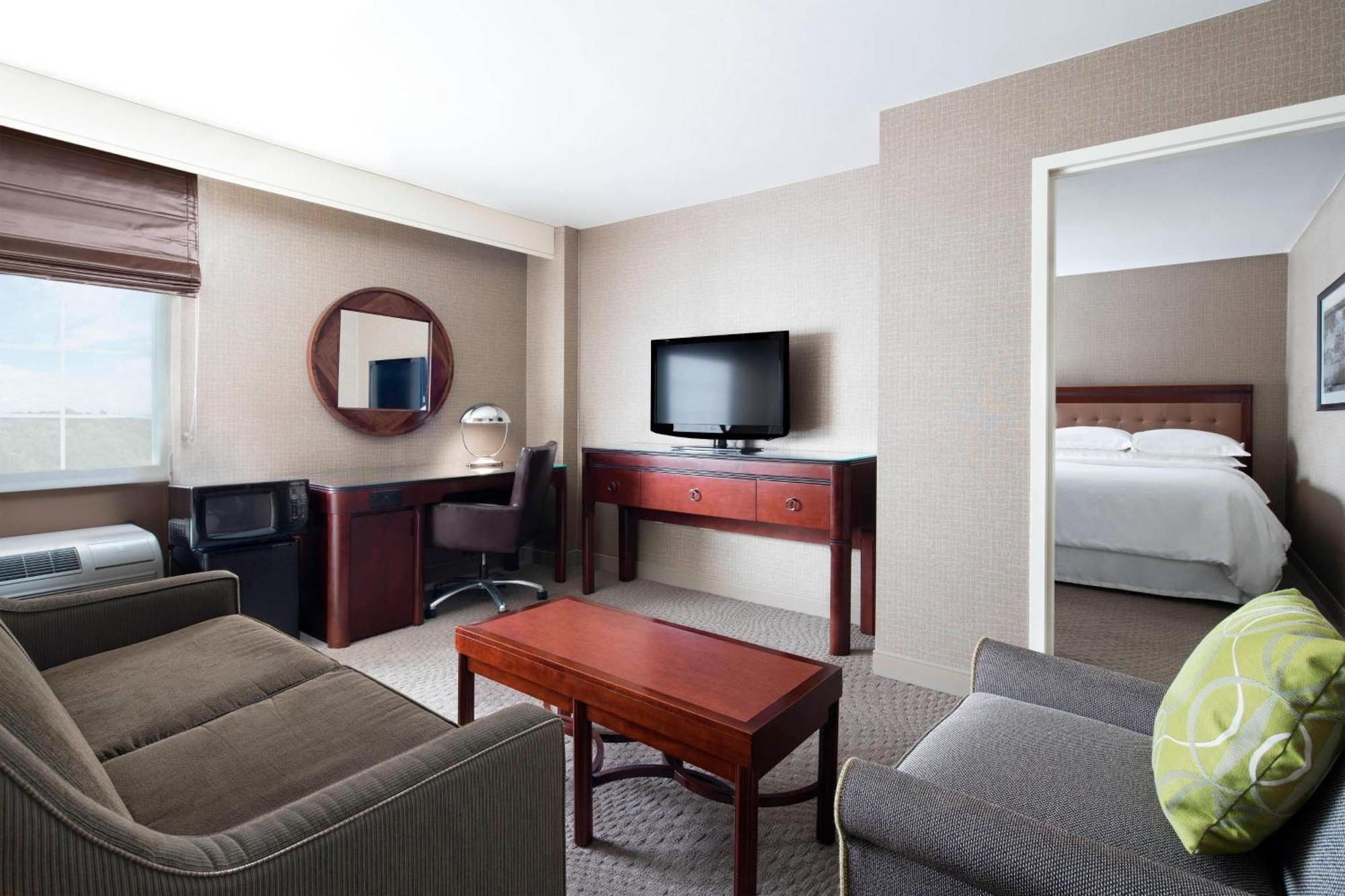 Sheraton Pittsburgh Airport Hotel Coraopolis Buitenkant foto